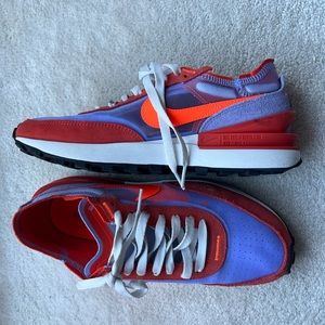 Womens nike waffle gym sneakers size 9
